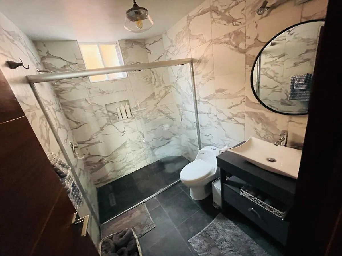Updated Modern Condo In Central Location Guadalajara 0*,